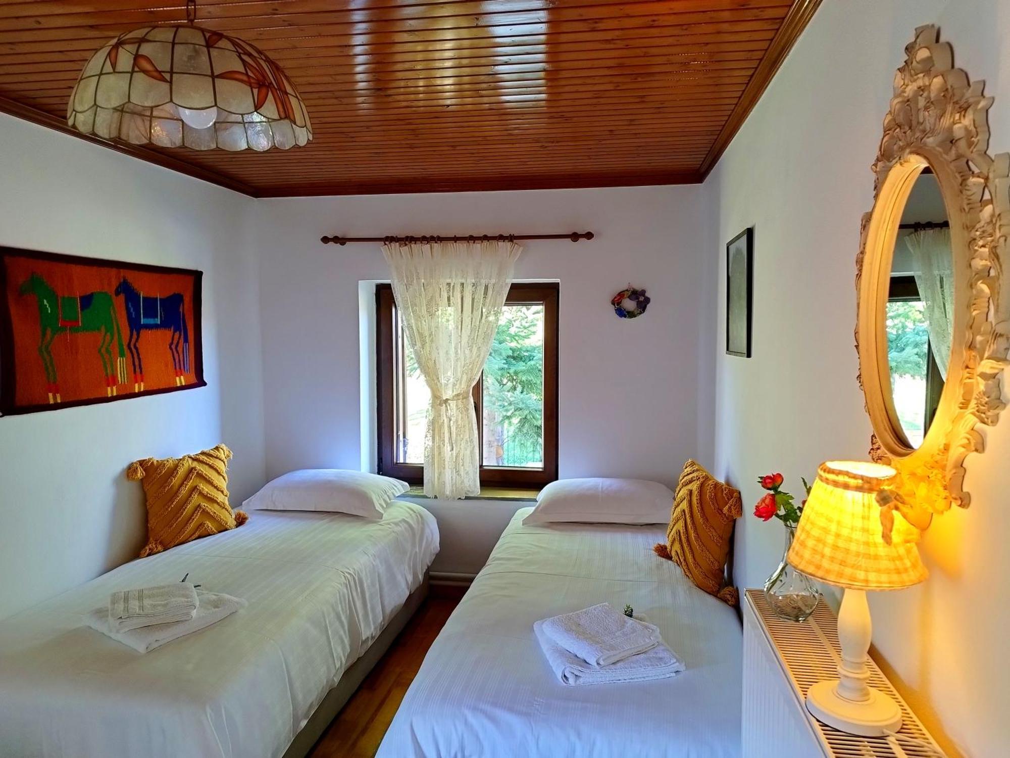 Cosy Lake House, Μια Ανάσα Πριν Τη Λίμνη Kalivia  Exterior photo