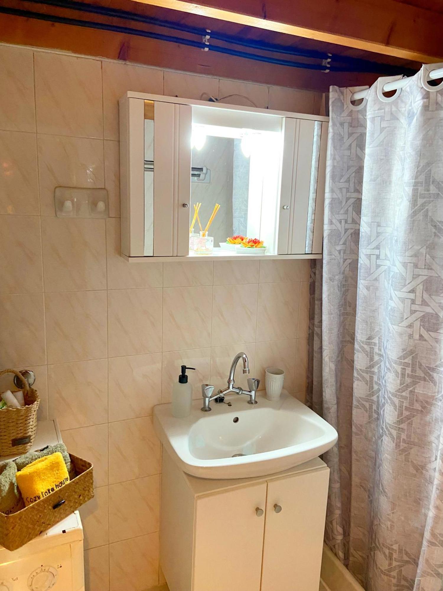 Cosy Lake House, Μια Ανάσα Πριν Τη Λίμνη Kalivia  Exterior photo